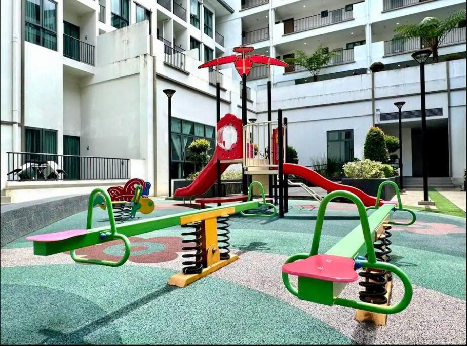 Hello Kitty Homestay - Cameron Highlands - Spacious Studio - Perfect For Families - Sleeps 4 And Baby 타나라타 외부 사진
