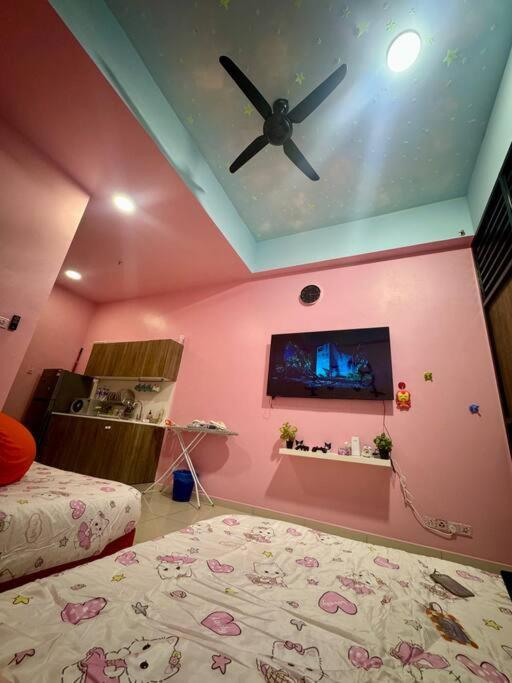 Hello Kitty Homestay - Cameron Highlands - Spacious Studio - Perfect For Families - Sleeps 4 And Baby 타나라타 외부 사진